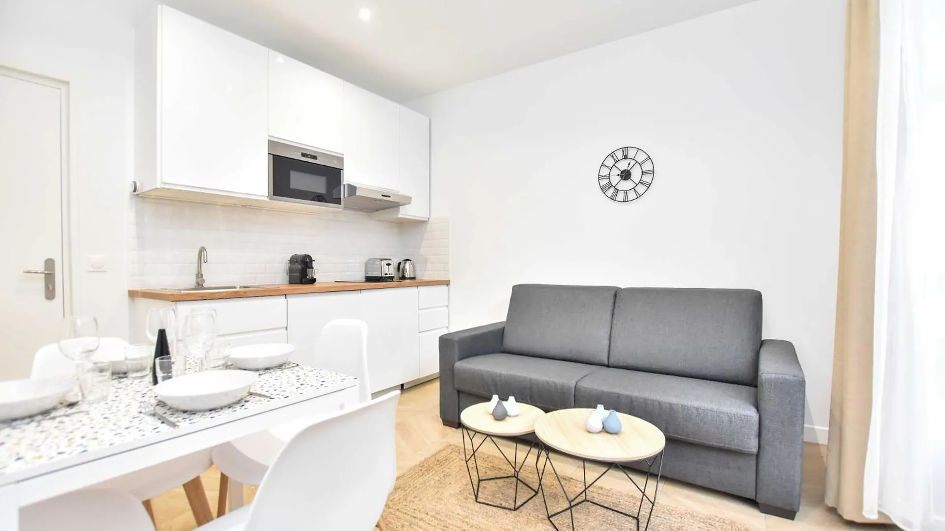 CMG-Voltaire/ Bastille - G Paris France